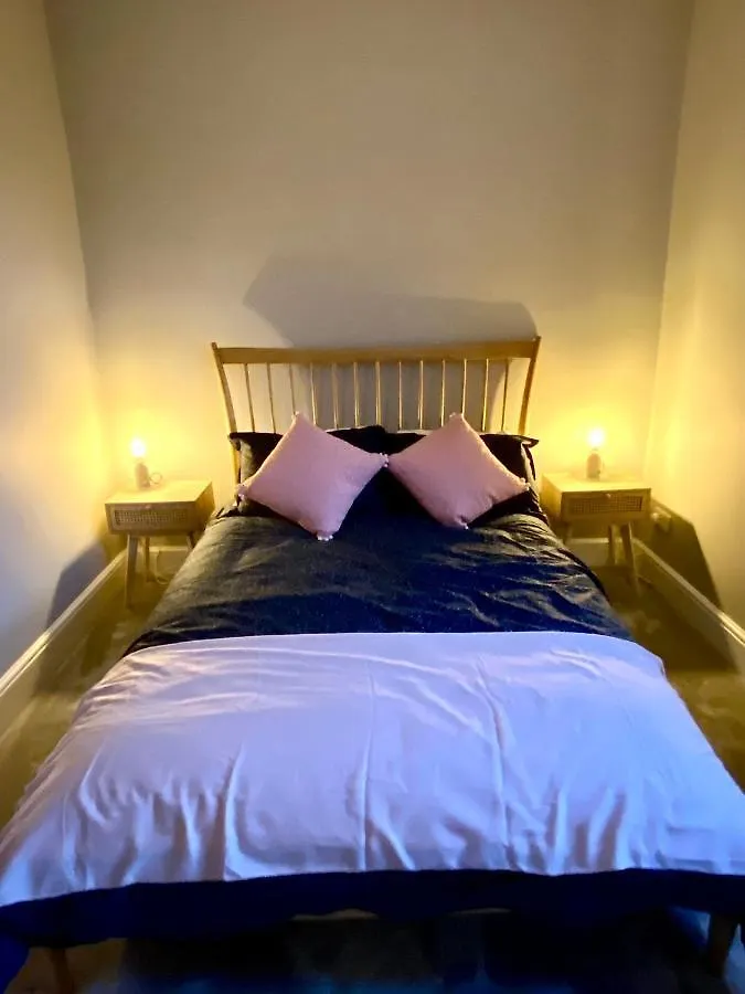 The Hideaway - York Villa