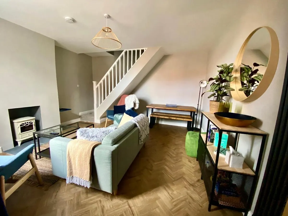 The Hideaway - York Villa Holiday home